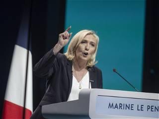French centre-right keeps control of Senate, far-right wins three seats