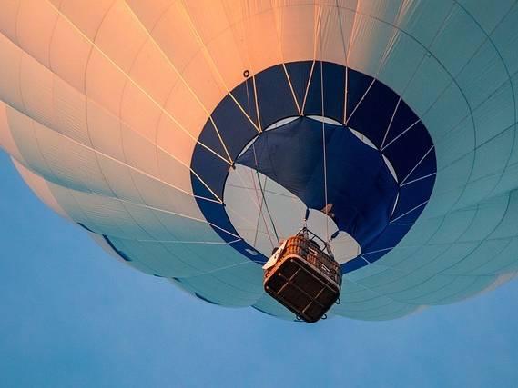 A man has fallen to his death from a hot-air balloon in Australia