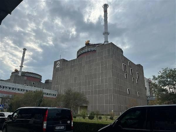 IAEA warns that attacks on a nuclear plant in Russian-controlled Ukraine put the world at risk