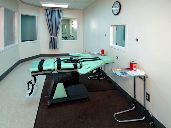 Black death row inmates suffer more botched lethal injections than white ones: Report