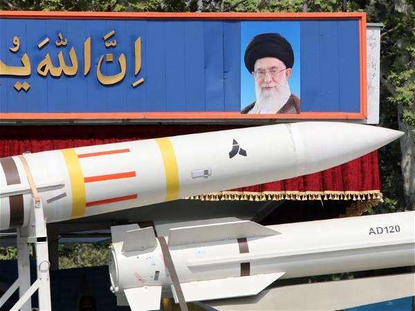 Iranian commander says Tehran could review “nuclear doctrine” amid Israeli threats