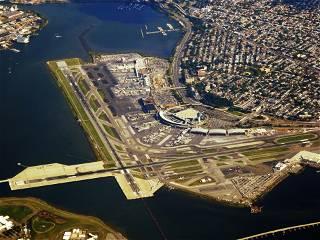 Possible UFO reported over NYC’s LaGuardia Airport