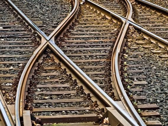 Alberta passenger rail ‘master plan’ would connect Calgary, Edmonton to airports, mountains