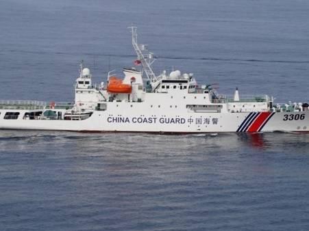 Philippine, Chinese coast guard vessels involved in new confrontation in South China Sea