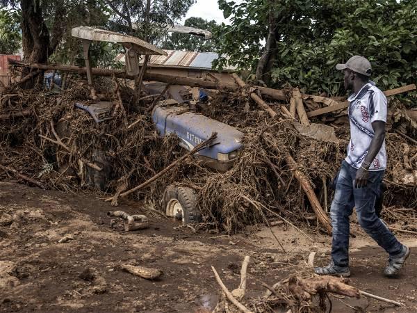 Kenya flood toll rises to 181 as homes and roads are destroyed